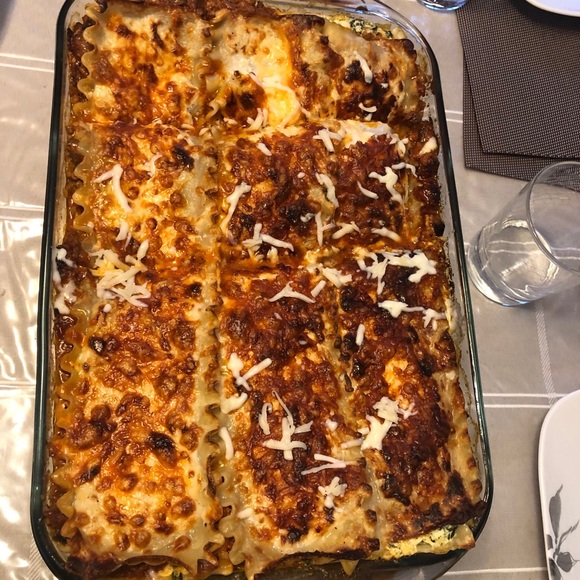 Meet your Posher, Yumna - Picture 1 of 1